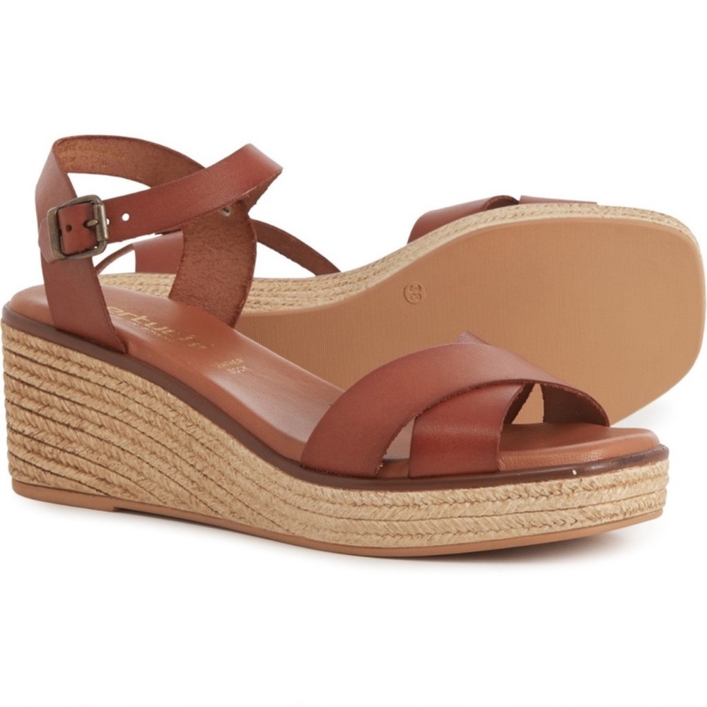 🎉LAST CHANCE🎉BERTUCHI Made in Spain Quarter Strap Wedge Sandals -‎ Leather